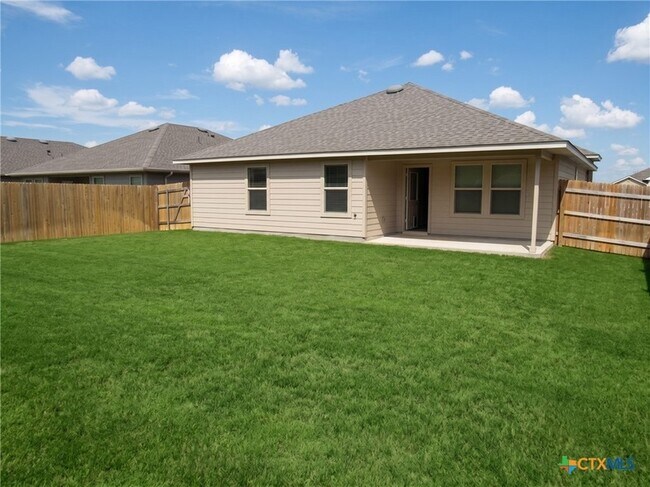 Building Photo - 1210 Lindsey Dr