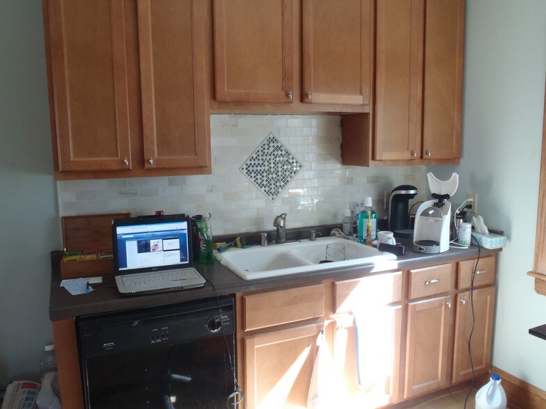 Building Photo - 1361-1363 N Hawley Rd