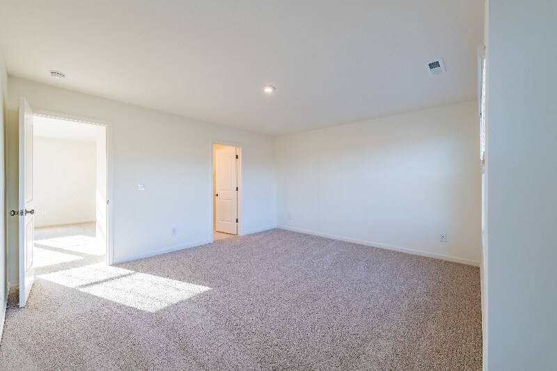 Building Photo - 55 Fern Ridge Dr