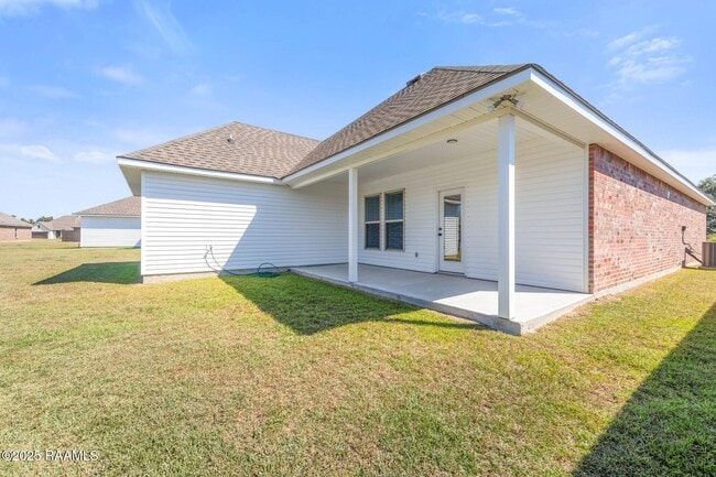 Building Photo - 207 Barnsley Dr
