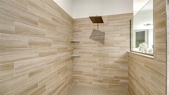 Building Photo - 5612 Lightning Whelk Ln