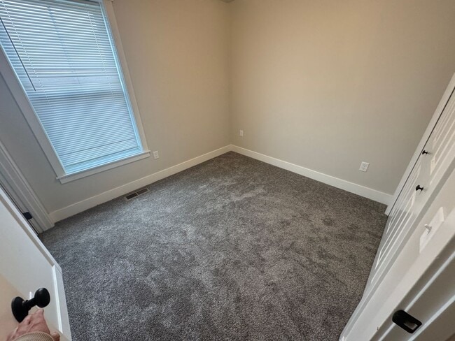 Building Photo - Fresh Annafeld Townhome — Don’t Miss This One