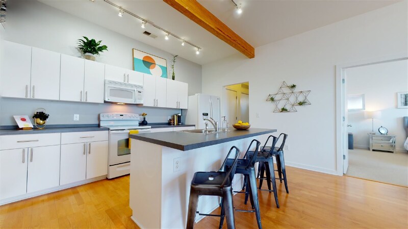 Building Photo - 506 N Mangum St