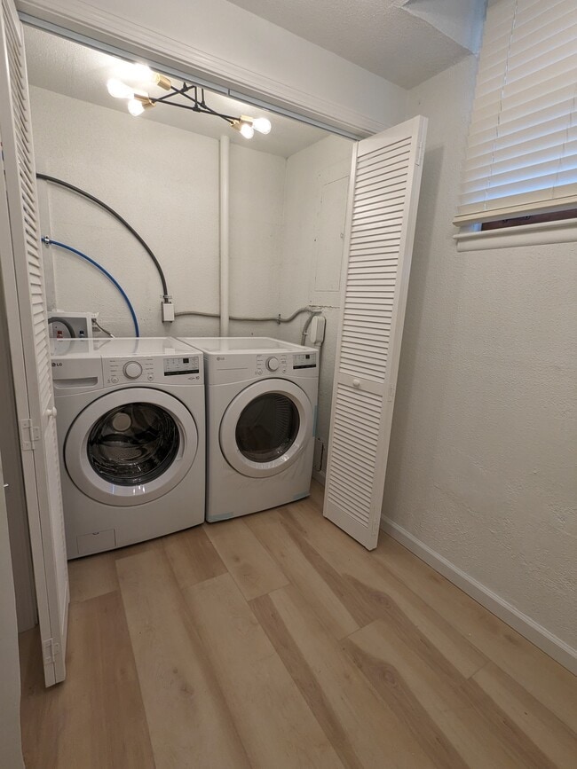 Building Photo - 2710 McKeige Dr