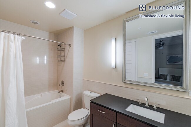 Building Photo - 214 Barton Springs Rd