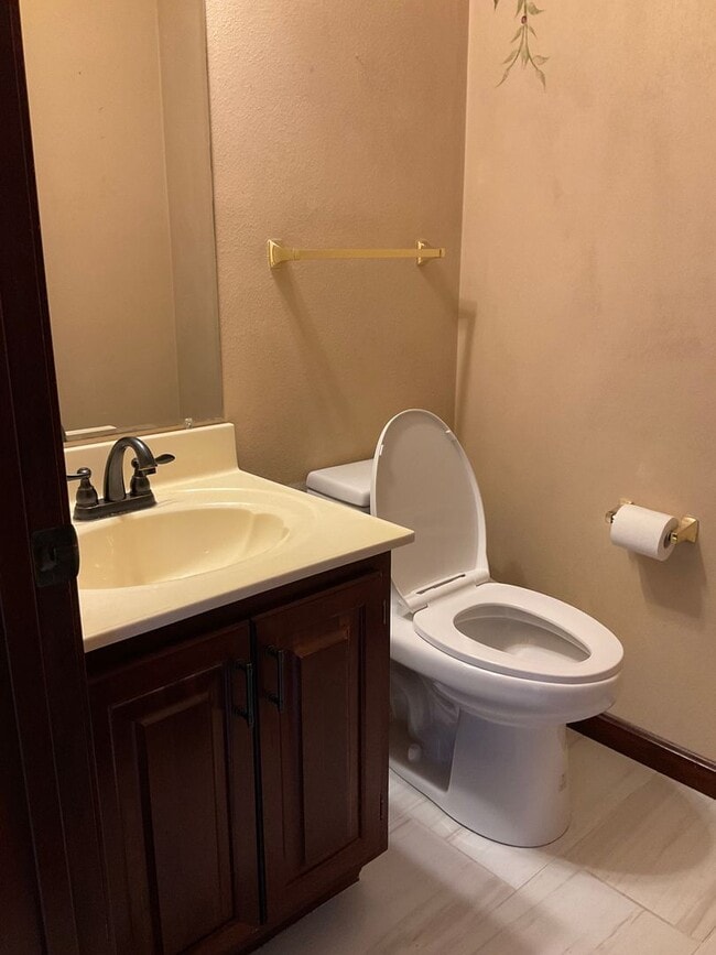 Building Photo - 2903 Lake Lorraine Cove