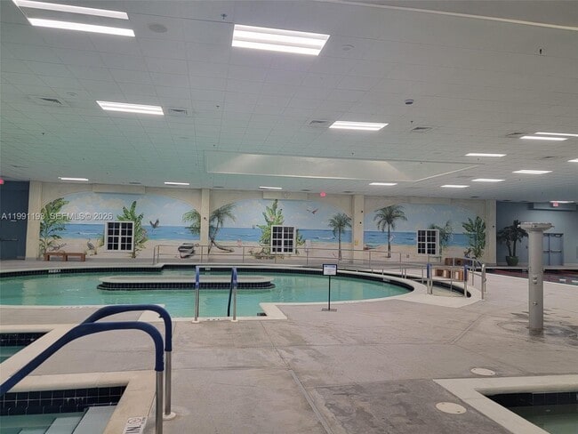 Building Photo - 629 North Dr