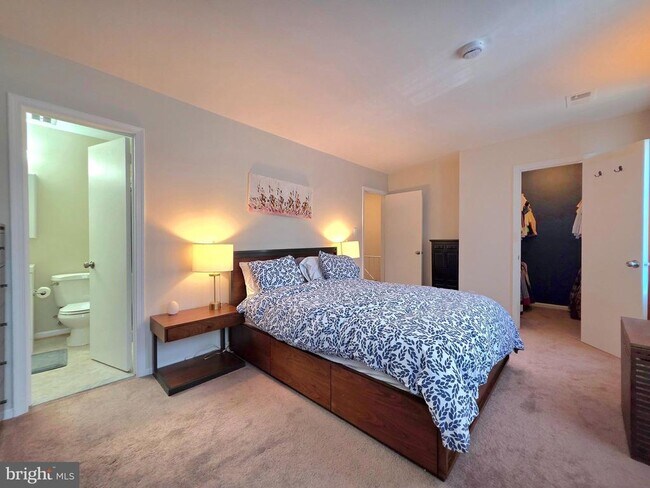 Building Photo - 2805 Balliett Ct