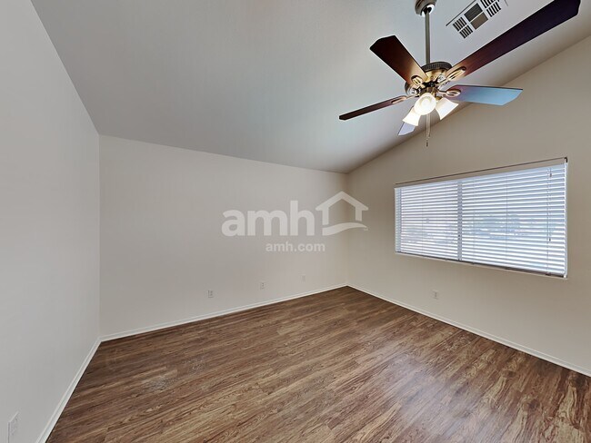 Building Photo - 9516 Fox Forest Ave