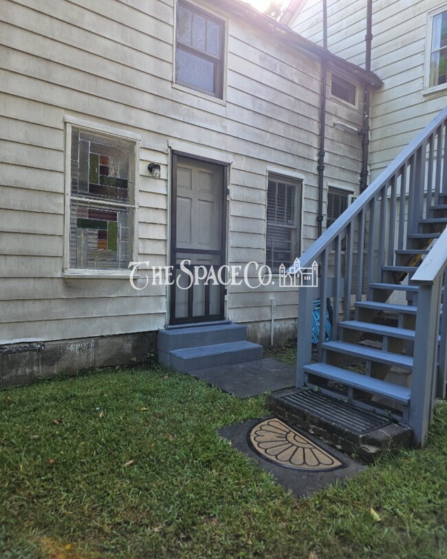 Building Photo - 46 Vanderhorst St