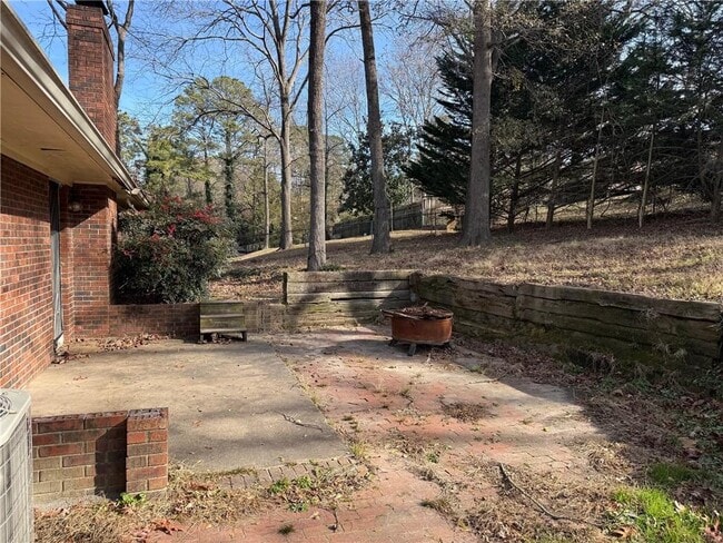 Building Photo - 481 NW Woodland Dr