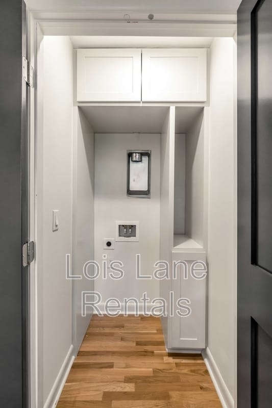 Building Photo - 7 Logan St