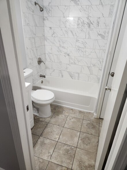 Building Photo - 57 Condict St