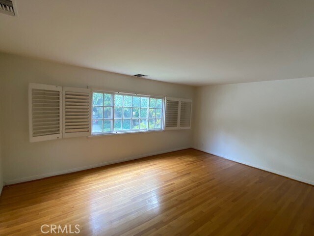 Building Photo - 4629 Forman Ave