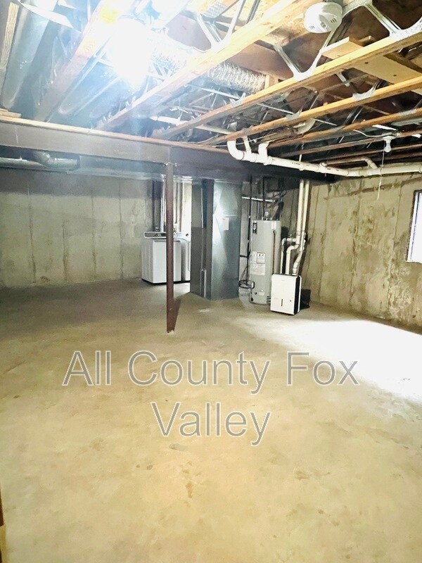 Building Photo - 7160 Center Ave