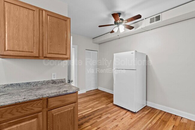 Building Photo - 4175 McRee Ave