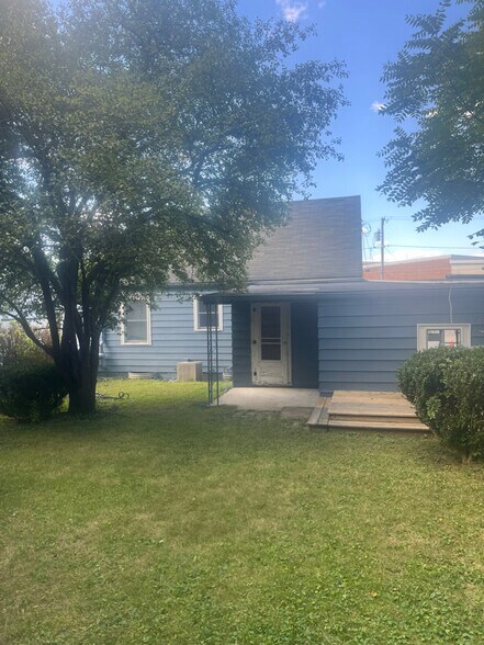 Building Photo - 797 Burton Ave