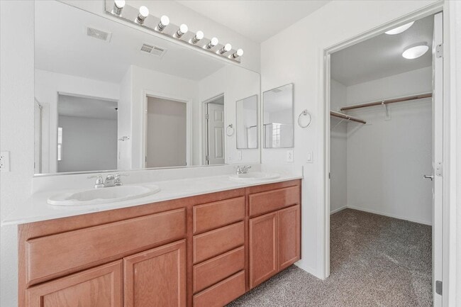 Building Photo - 6217 Blushing Willow St