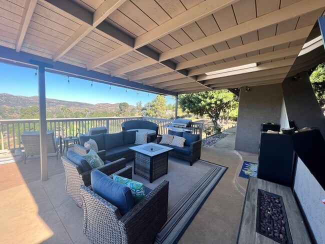 Building Photo - GORGEOUS 3/2.5 Bath Remodeled Home with Stunning Views in Alpine