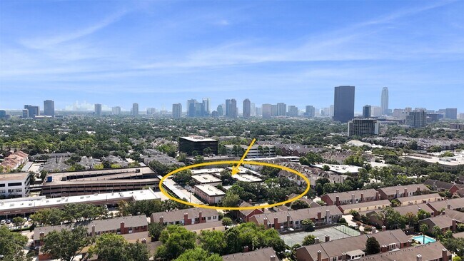 Building Photo - 845 Augusta Dr