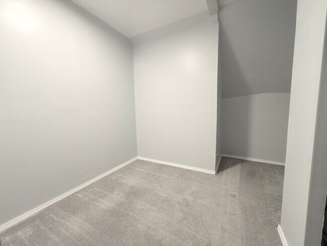 Building Photo - 2630 Stanton Ave