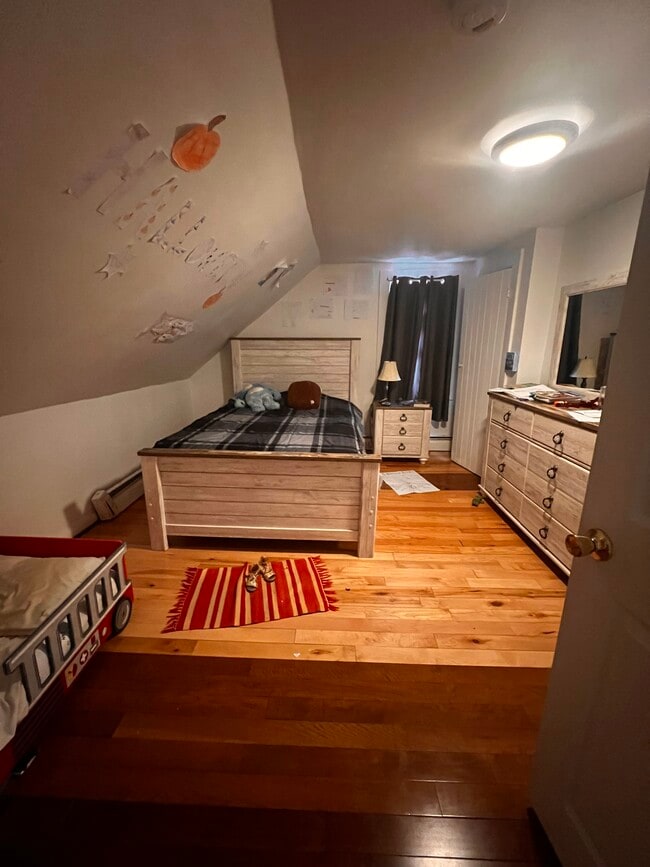 Building Photo - 70 Birch St