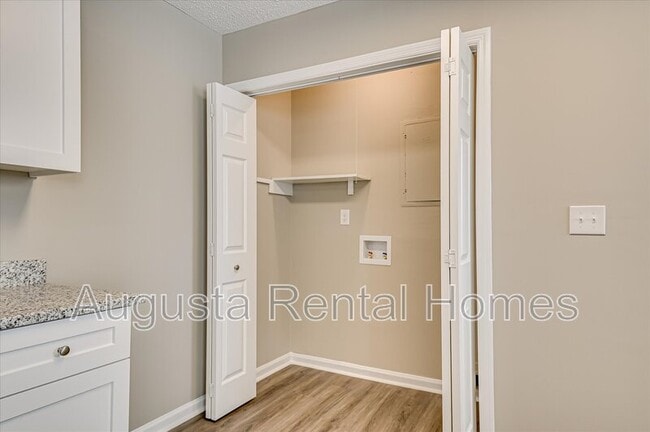 Building Photo - 3422 Chadborne St