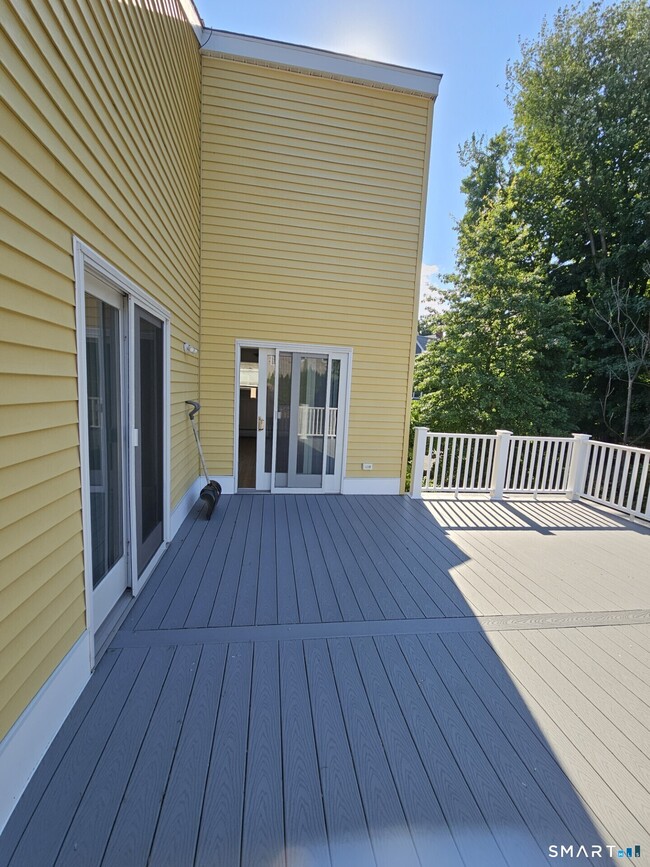 Building Photo - 72 Maple Tree Ave