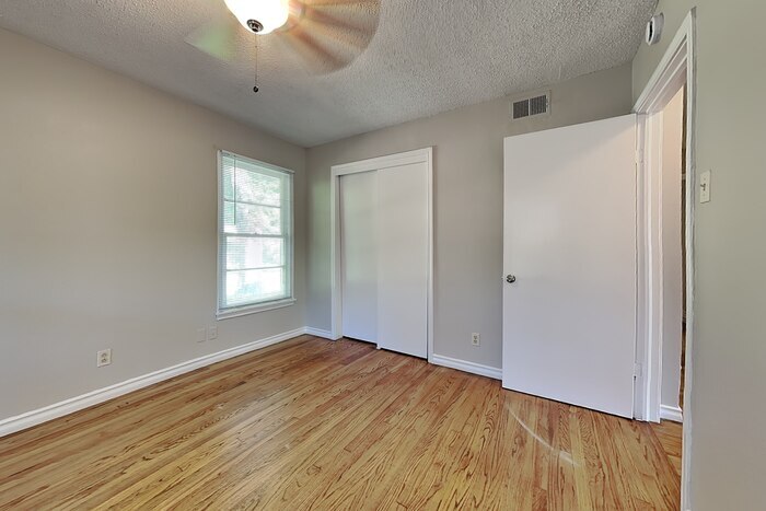 Building Photo - 11211 Ulloa Ln