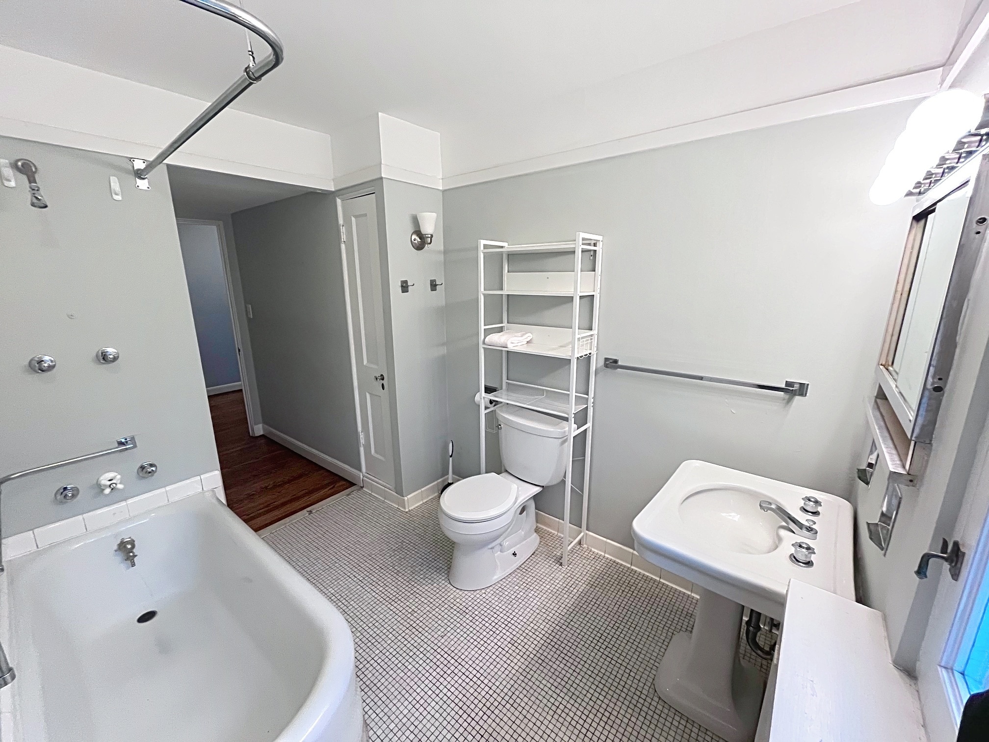 Building Photo - 2265 Stillman Rd