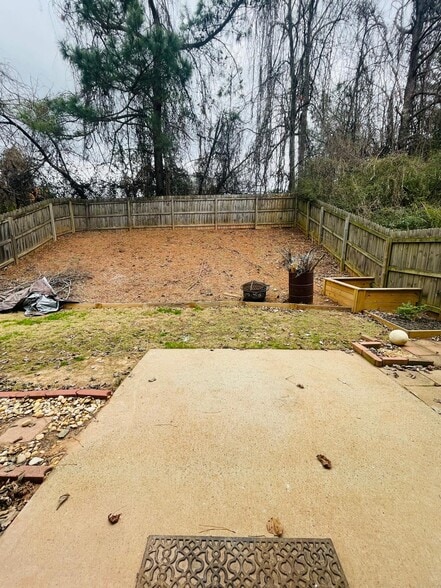 Building Photo - 3709 Hutchinson Trace Dr