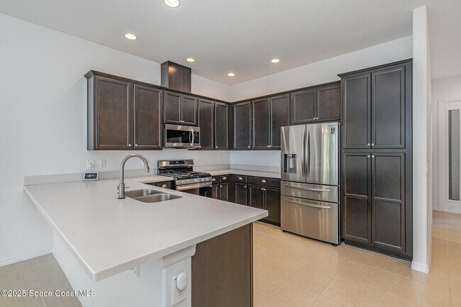 Building Photo - 2688 Avalonia Dr