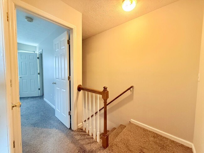 Building Photo - 171 S Killarney Ln