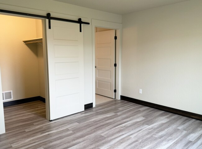 Building Photo - Modern Kalispell Home