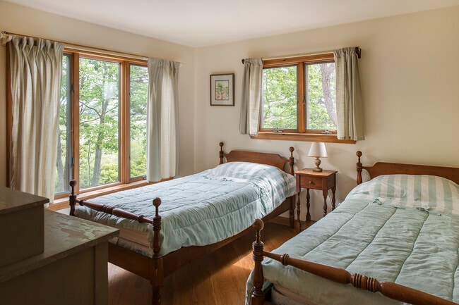 Building Photo - 35 Parsons Beach Rd