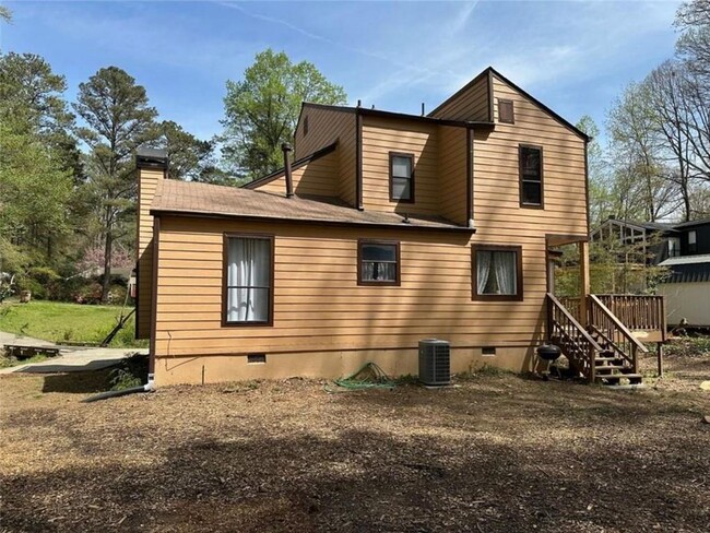 Building Photo - 2915 Creek Park Dr