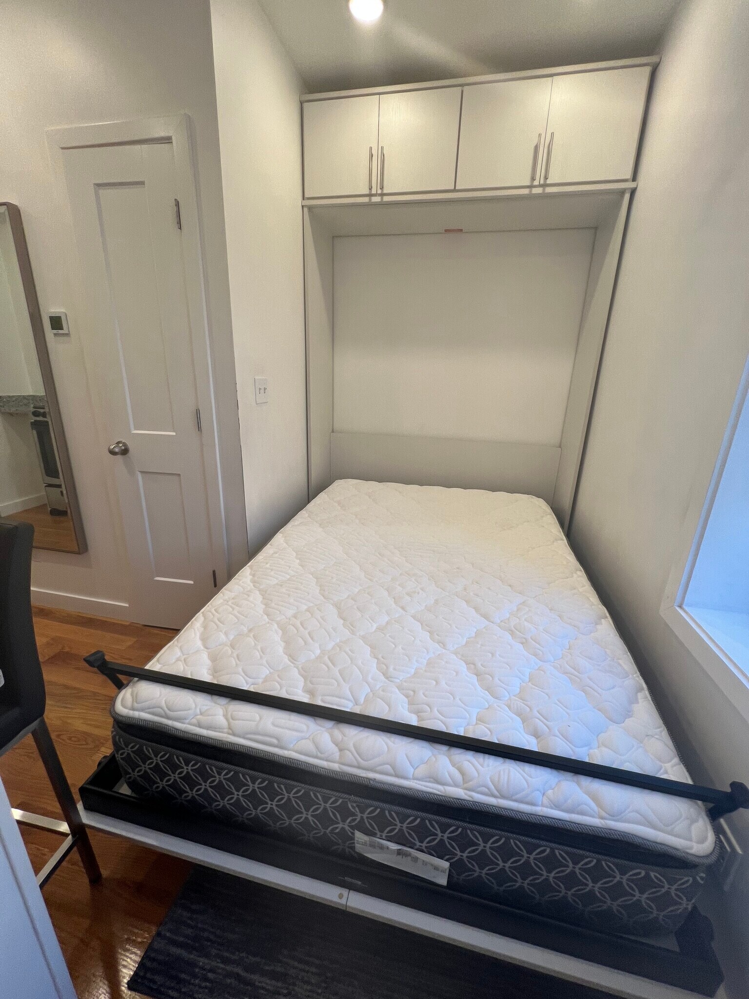 Building Photo - 16 5th St