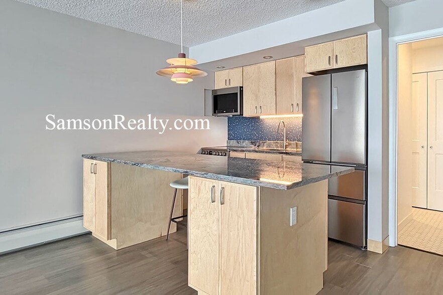 Building Photo - 400 Narragansett Pkwy