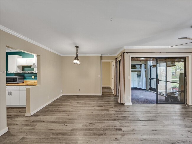 Building Photo - 3689 Cocoplum Cir