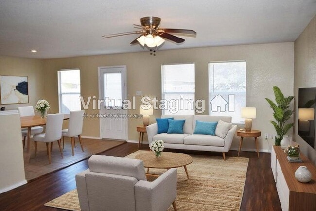 Building Photo - "Great 3-2-2 Home with Open Floor Plan and Spacious Backyard!"