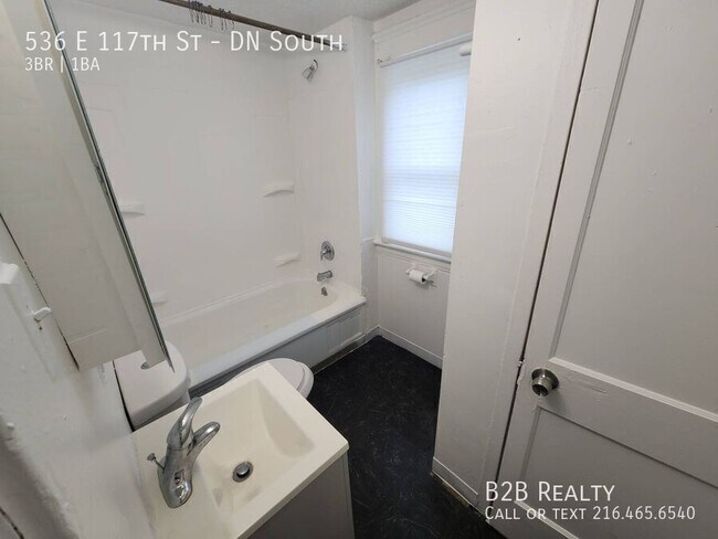 Building Photo - 536 E 117th St