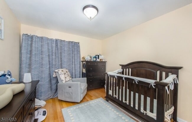 Building Photo - 20 S Midland Ave