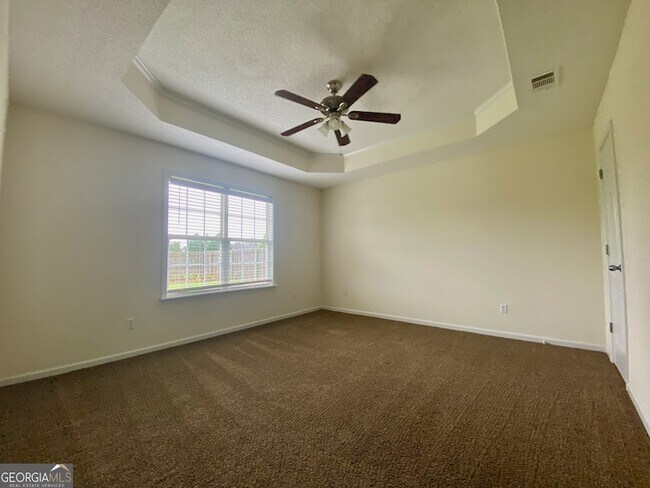 Building Photo - 225 Wembley Dr