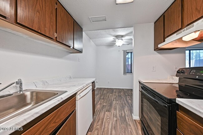 Building Photo - 3959 W Palomino Rd