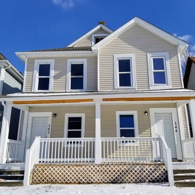 Primary Photo - 142-144-144 W Park Ave