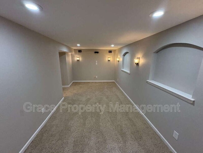 Building Photo - 12247 Crabapple St