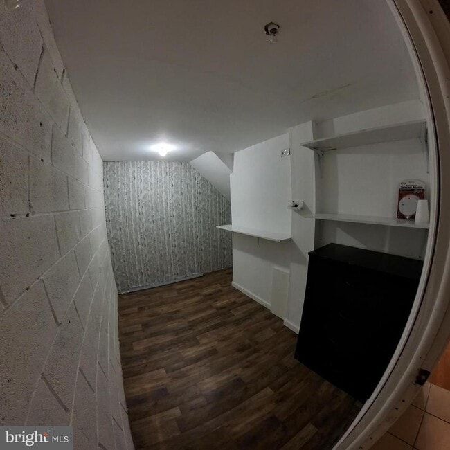 Building Photo - 2620 Taunton St