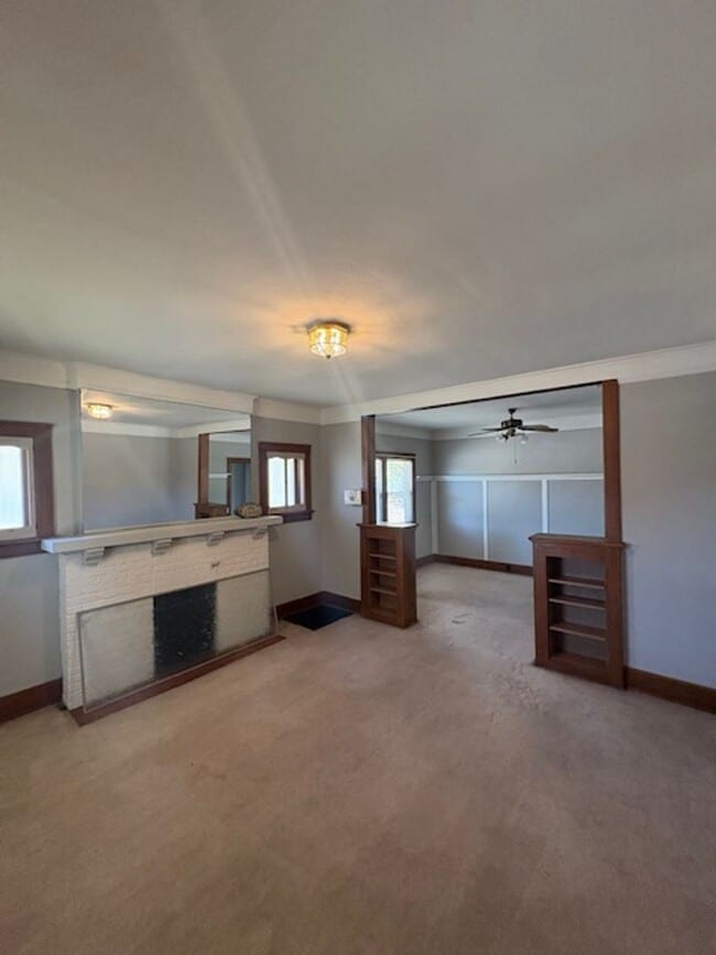 Building Photo - 2 Bedroom  1 Bathroom single family home in Peoria, IL