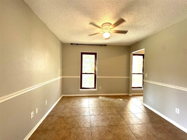 Building Photo - 3815 Flintrock Ln
