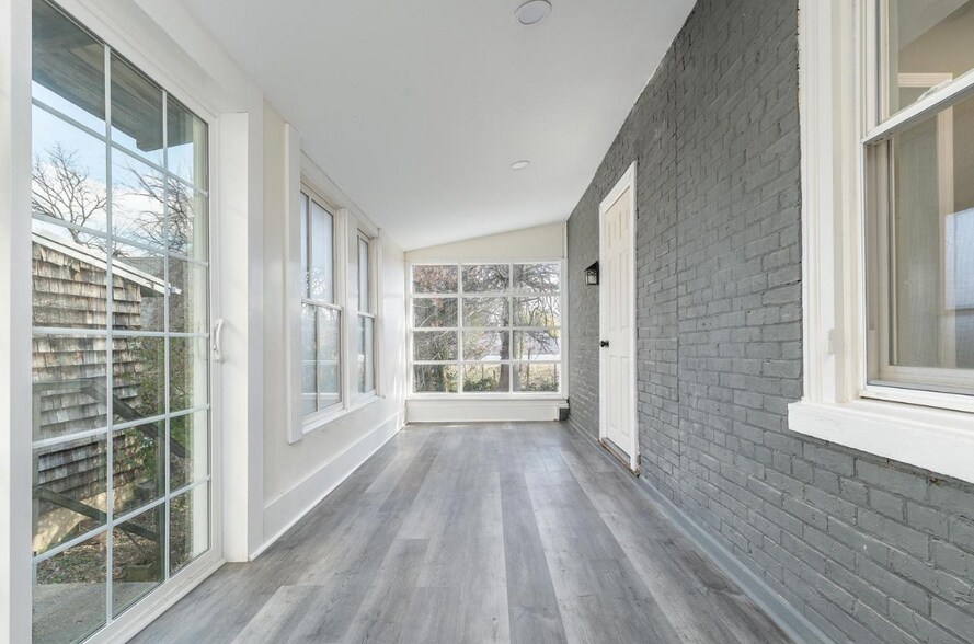 Building Photo - 46 W Washington Ln